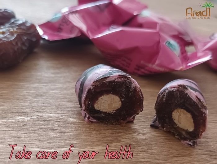 فروش خرما شکلاتی با مغز بادام ۲۵۰ گرمی